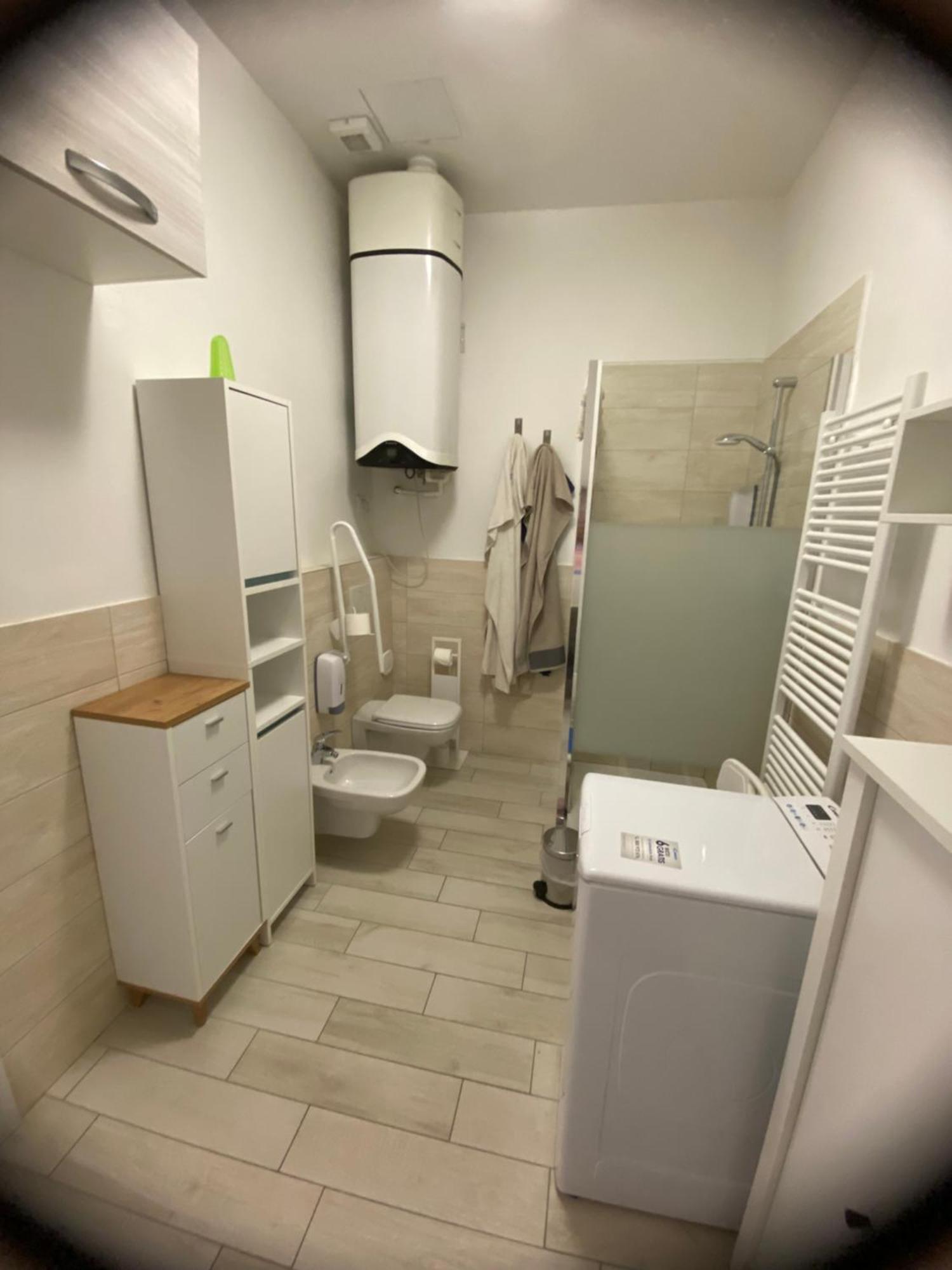 Appartamento House Apartment Tabe Centro Болонья Екстер'єр фото